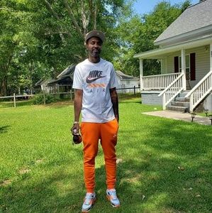 Meet your Posher, Cliffton